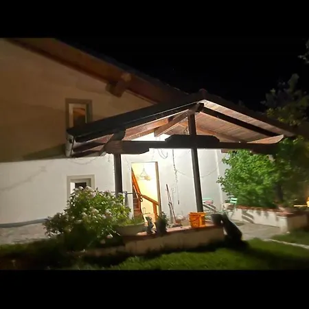 Franca Casa Immersa Nel Verde Tatil Evi *